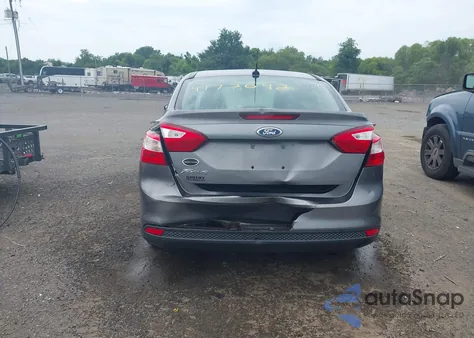 2012 Ford Focus S z USA, uszkodzony, nr VIN 1FAHP3E2XCL341862